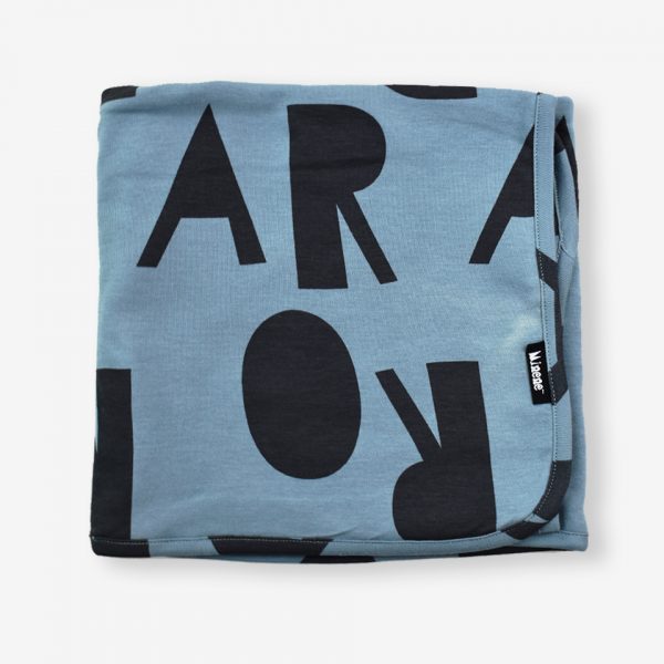 002 Minene Summer Blanket – Roar