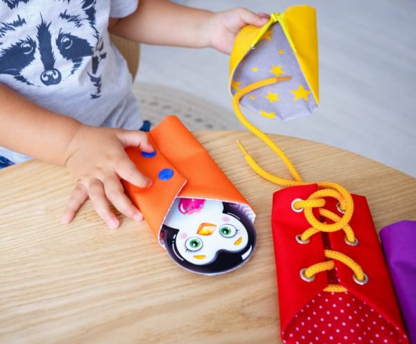 Educational game Buckle Jackets