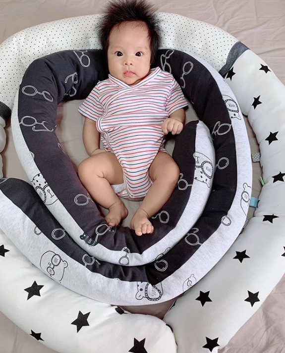 Minene Πολυχρηστικό Μαξιλάρι – Snuggly Snake Cotton Grey Bear